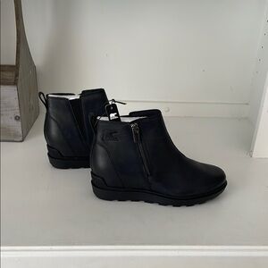 Sorel Women's Black Ankle Boots